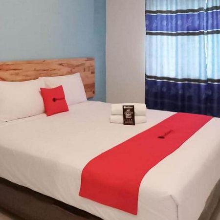 Reddoorz @ Jalan Brigjend Katamso Medan 2 Hotell Exteriör bild